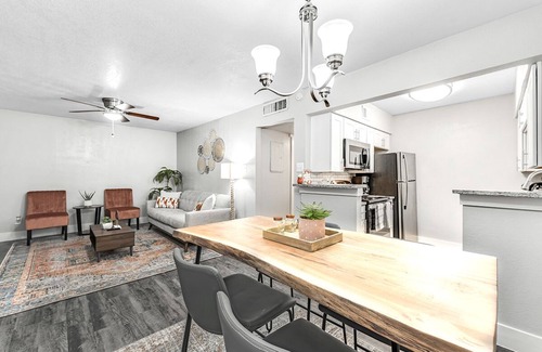 Arlington Apartment | Best of Arlington | Across from AT&T and Six Flags