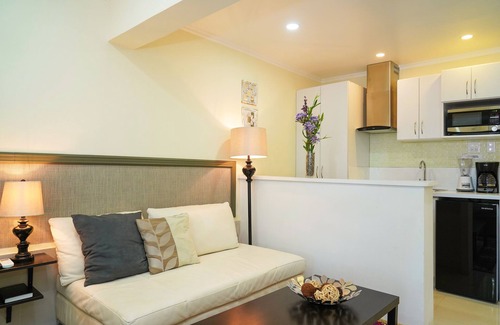 Noord Villa | BEST Palm Beach Villa 26ppl 10 Private Suites & Bathrooms 5 mins Beach Walk