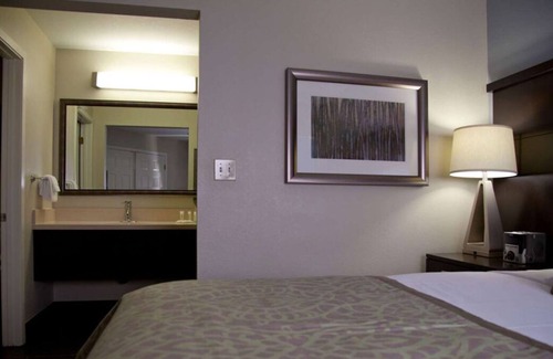 Sunnyvale House | Best Pick! 4 Spacious Units, Pet-friendly Property with Outdoor Pool!