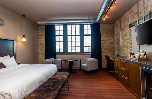 Fifth Ward Hotel | Best Place to Stay in Milwaukee! Pet-friendly, Steps to Harley-Davidson Museum