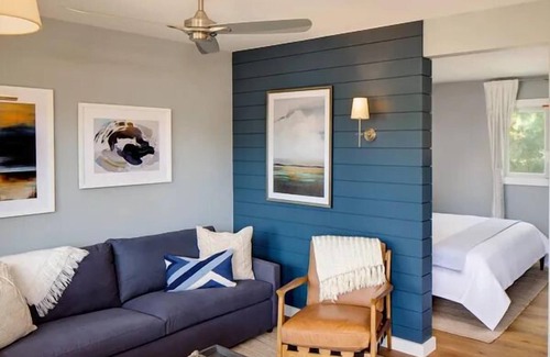 East Hampton North Hotel | Best Place to Stay in East Hampton w/Free Parking & Breakfast! 4 Relaxing Units