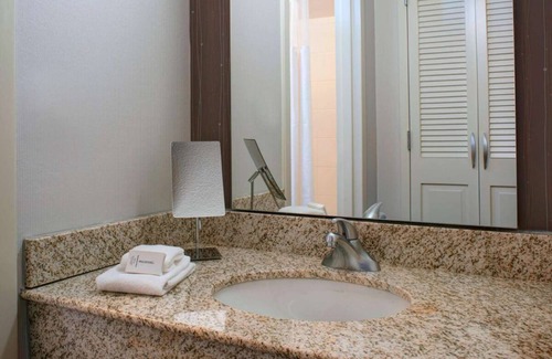 Waldron Hotel | Best Place to Unwind! 2 Relaxing Units, Pets Allowed!