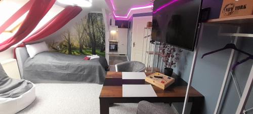 Wittenberge Apartment | Best-Preis -VIP Lounge- mit Netflix, Self-Check-In, eBike Ladestation, Fahrradraum, WLAN und Netflix - direkt am Elberadweg im Herzen von Wittenberge