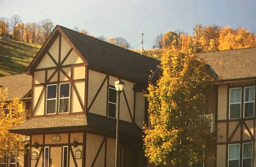Boyne Falls Villa | Best Skiing, Snowboarding in Michigan; Hot Tub and Heated Pool