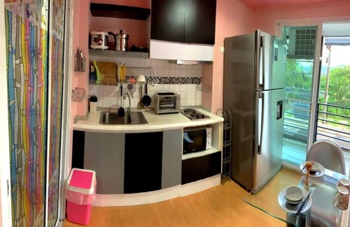 Kathu Condo | Best Value - 4 person 1 bedroom 2 bed Kathu Condo w/Swimming Pool & Gym