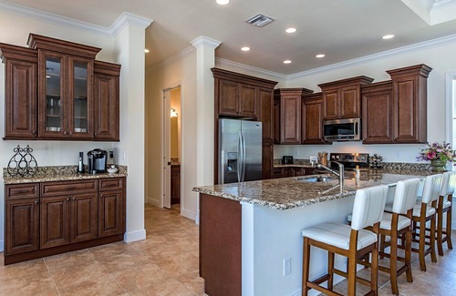 Naples Park House | Best Value In Naples Grand luxury 3 Bdrm Pool Spa Walk Bike To Gulf Spotless