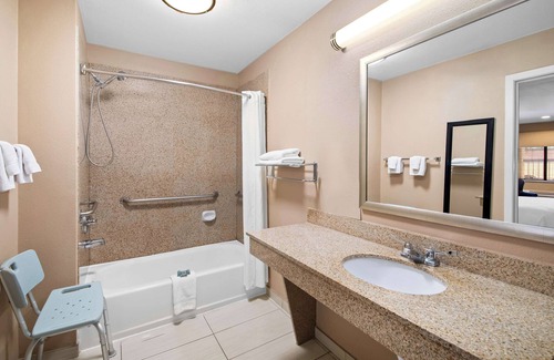 Cedar Park Hotel | Best Western Cedar Inn