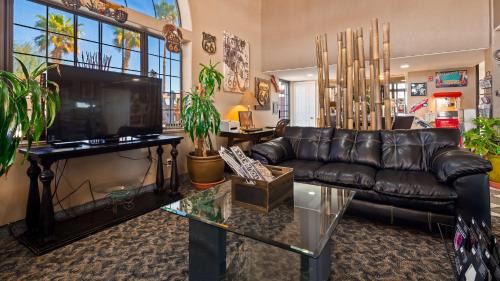 Needles Hotel | Best Western Colorado River Inn