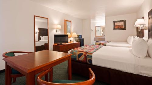 Needles Hotel | Best Western Colorado River Inn