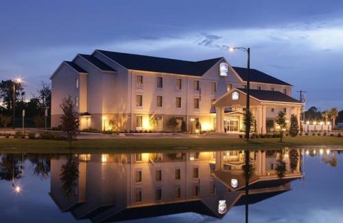 Walker's Island Hotel | Best Western Heritage Inn and Suites