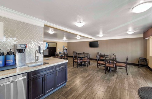 Wheeler Ridge Hotel | Best Western Liberty Inn