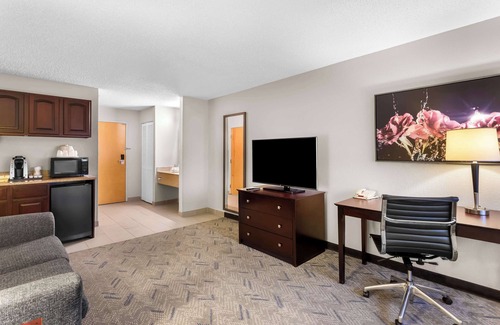 Fox Valley Hotel | Best Western Oswego Hotel