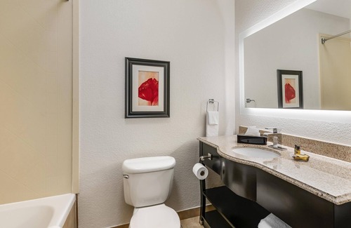 North Little Rock Hotel | Best Western Plus JFK Inn & Suites