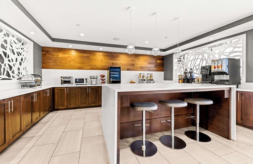 Airdrie Hotel | Best Western Plus Airdrie Gateway