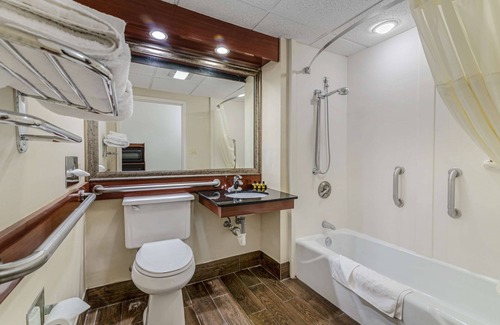 Augusta Hotel | Best Western Plus Augusta Civic Center Inn