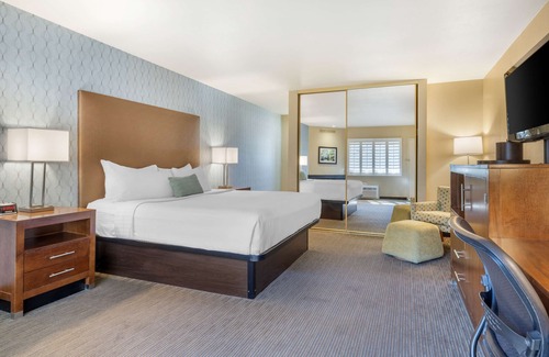 Carlsbad Village Hotel | Best Western Plus Beach View Lodge Carlsbad