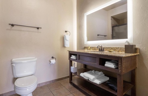 Stillwater Hotel | Best Western Plus Cimarron Hotel & Suites