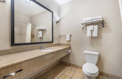 Wichita Hotel | Best Western Plus Eastgate Inn & Suites