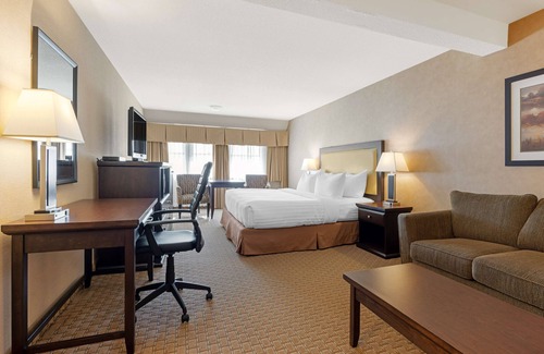 Sidney Hotel | Best Western Plus Emerald Isle Hotel