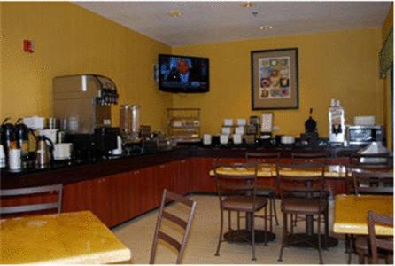 Raisin Hotel | Best Western PLUS Fresno Inn