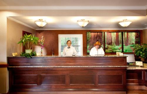 Garberville Hotel | Best Western Plus Humboldt House Inn