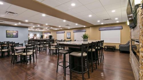 Lacombe Hotel | Best Western Plus Lacombe Inn and Suites