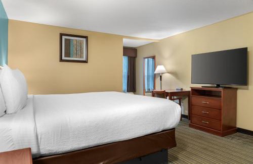 Traverse City Hotel | Best Western Plus Traverse City