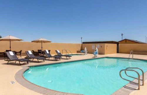 Wasco Hotel | Best Western Plus Wasco Inn & Suites