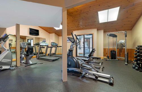 South Burlington Hotel | Best Western Plus Windjammer Inn & Conference Center