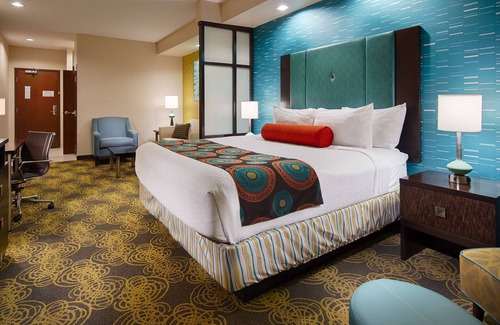 Willowbrook Hotel | Best Western Premier Ashton Suites-Willowbrook