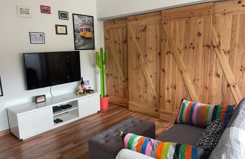 Parede Apartment | BestHomeStay- Parede Beach (Lisbon)