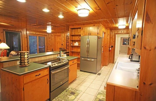 Thompsonville Cottage | Betsie Bliss Cottage, Riverfront/Hot Tub, Skiing, Golf