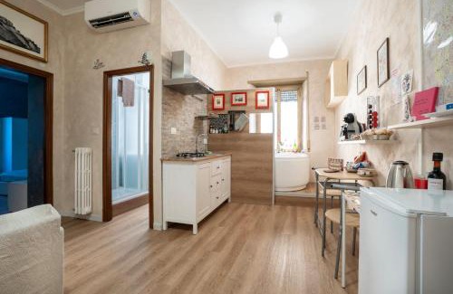 Quartiere XXIII Alessandrino Apartment | Bettí House vasca idromassaggio metro C Alessandrino - San Giovanni e trenino laziali-Termini -Bettí House