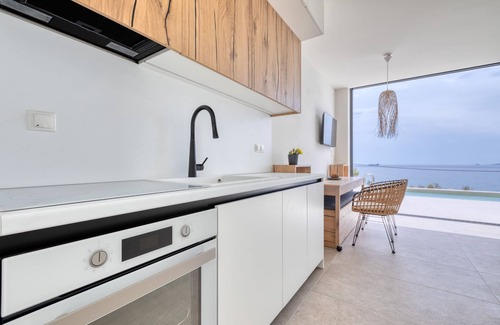 Karystos Villa | Betta VIlla | S Cave Villas Seaside Karystos