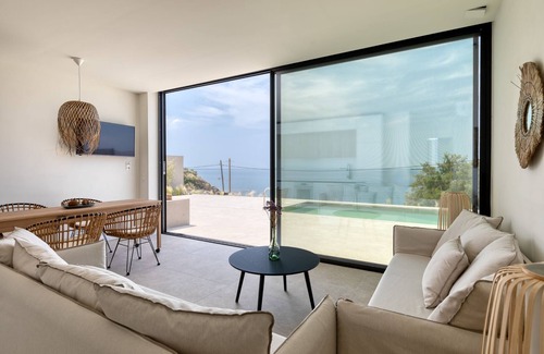 Karystos Villa | Betta VIlla | S Cave Villas Seaside Karystos