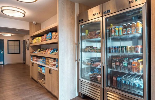 Fossil Creek Apartment | Better Choice for your Vacation! Free Parking Onsite, Pets Allowed