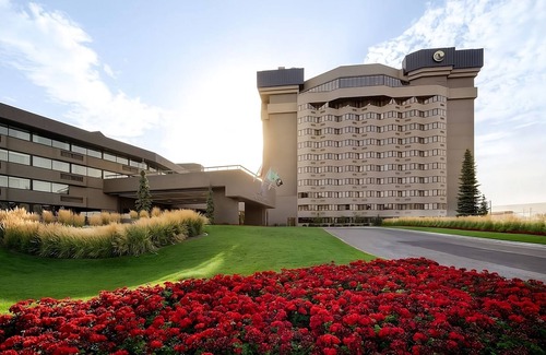 Riverside House | Better Choice for your Vacation! Pets Allowed, Near Mobius Children's Museum