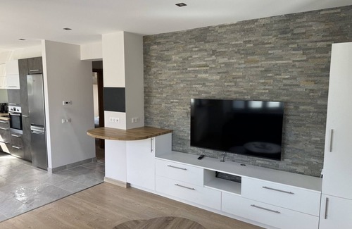 Faverges-Seythenex House | Between Lake and Mountains "LE SOLLIET" new in 2025, ideal for groups and families