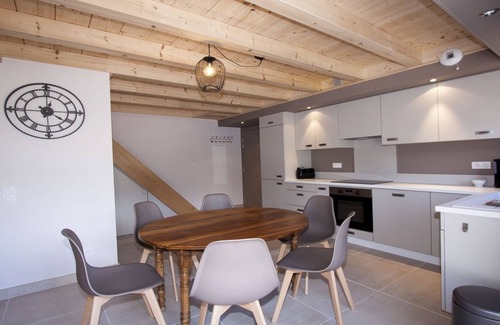 Faverges-Seythenex Apartment | BETWEEN LAKE AND MOUNTAINS: La Sambuy ★ - NEW FOR 2019 5 mins from Lake Annecy