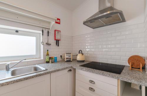 Malveira da Serra House | Between Mountain And Sea