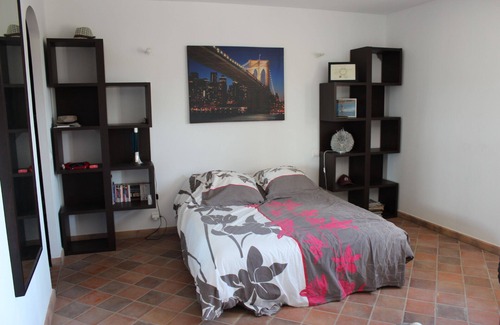 Le Pouget House | Between river, lake and sea, LANGUEDOCIENNE BASTIDE with billiards and 4 bedrooms