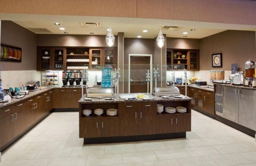 Arden Hills House | Between two lakes and the Twin Cities