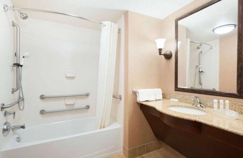 Arden Hills House | Between two lakes and the Twin Cities