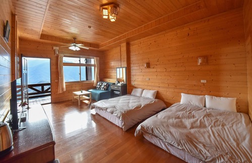 Ren'ai House | Beverly B&B