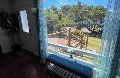 Beverly Beach House | Beverly Beach Bear Home- Ocean View