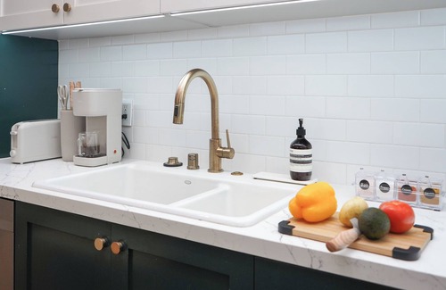 Beverly Hills Apartment | Beverly Hills, Designer Chic Residence - Where Style meets Comfort