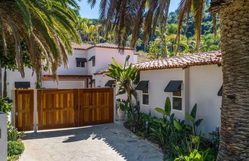 Beverly Hills House | Beverly Hills Mediterranean Estate we allow events with preapproval.