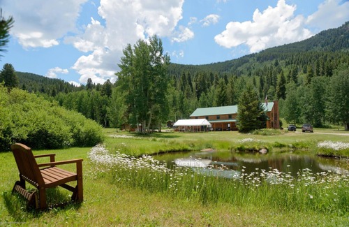 Pitkin County House | Beyul Retreat - Lodge Room - Queen Suite
