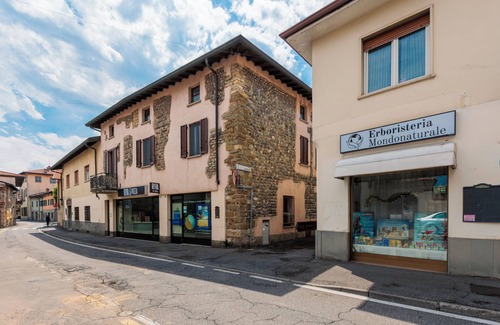 Grassobbio Apartment | BGY Airport And Bedroom