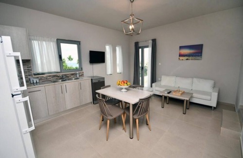 Pilalimata House | BH105 - R- Suites Makry Gialos